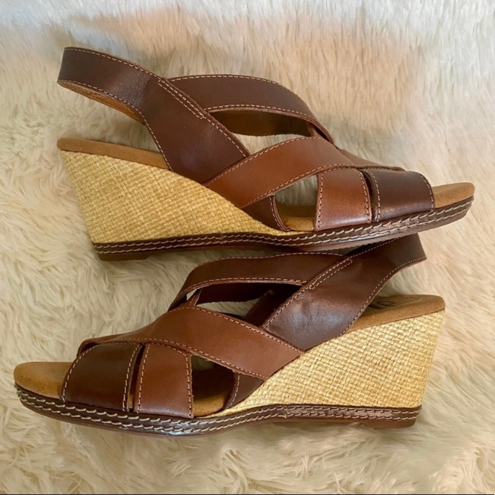 NEW Women's Clarks Helio Coral Wedge Sandal